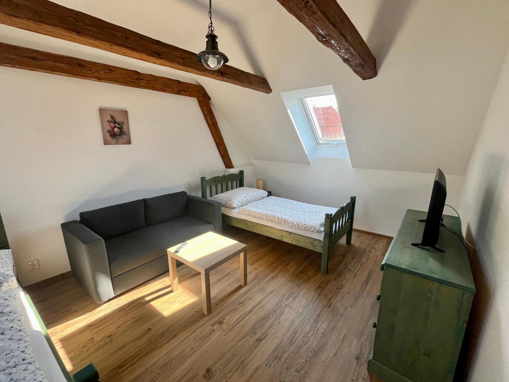 Apartmany Statek Bezdedice Hostomice Экстерьер фото